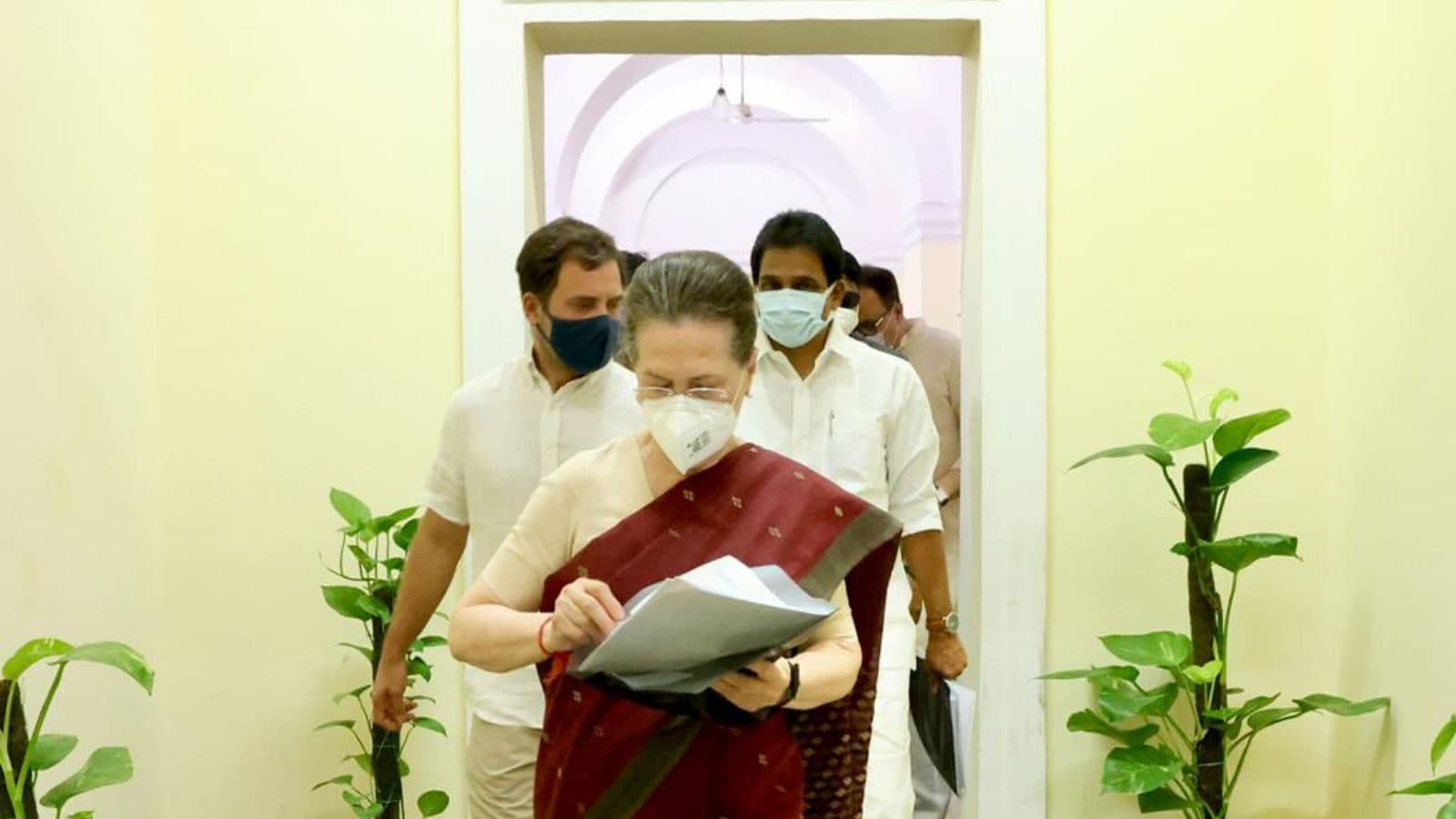श्वसन संक्रमण से उबरने वाली सोनिया गांधी, अस्पताल का कहना है