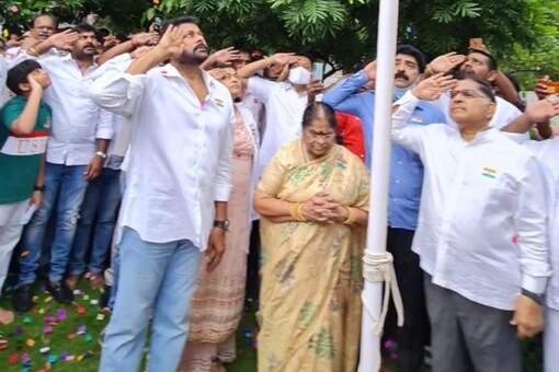 In Independence Day Pic Chiranjeevi S New Look For Next Film Revealed