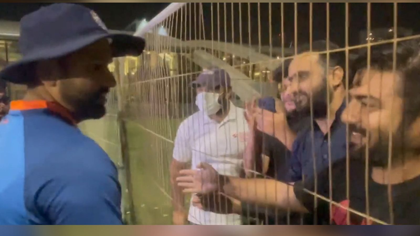 'is dafa zara haath halka rakhna, shaheen nahi hai': pakistani fan requests rohit after getting a hug | watch