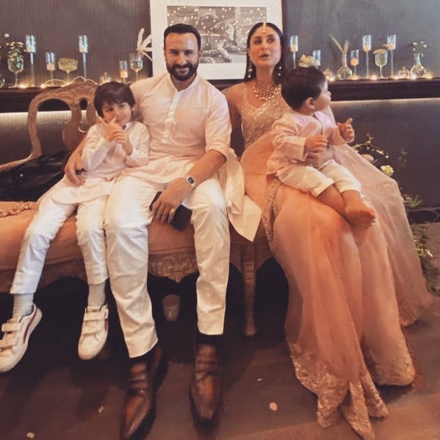 Kareena Kapoor Khan-Saif Ali Khan Pose With Taimur While Jeh Throws ...