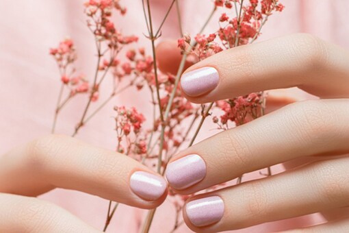 What Is Nail Slugging? A Step-By-Step Guide To The Viral TikTok Trend