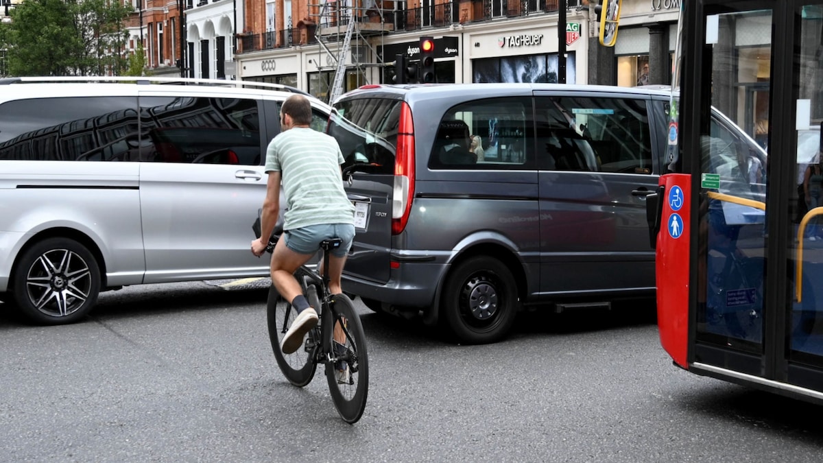 UK to Propose Law Handing Tougher Sentences to Cyclists Who Kill Pedestrians