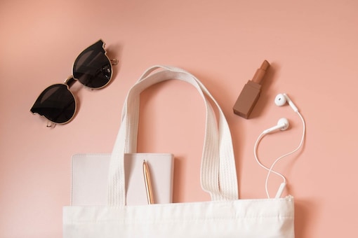 Here's a checklist of travel must-haves that will fit perfectly in your vacay bag