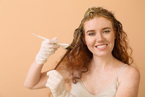 Easy Tips to Colour Your Hair Naturally with Henna At Home Easy Tips to Colour Your Hair Naturally with Henna At Home