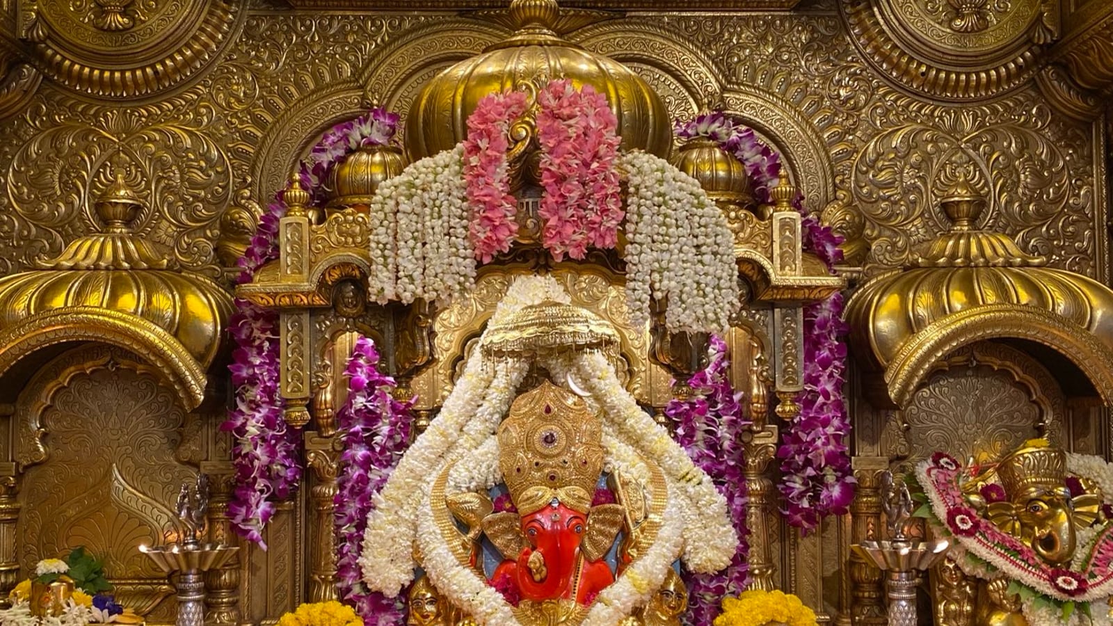 Watch Live Aarti From Mumbais Siddhivinayak Temple Here On All 10 Days Of Ganeshotsav Mumbai 1719