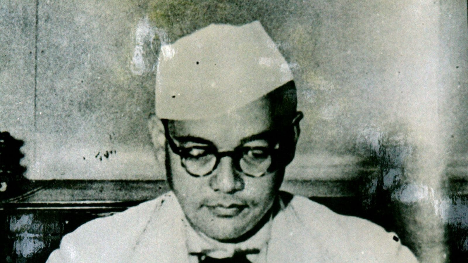 Past Forward | Subhas Bose Treated Gandhi Deferentially Despite Being a Critic
