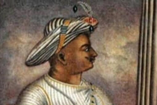intellectuals claim that the tradition reflected the bondage and harmony among Hindus and Muslims and must be continued. (Photo: CNN-News18)