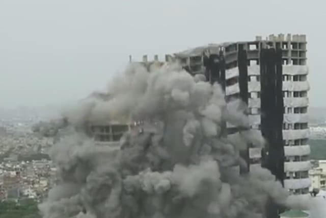 The towers – Ceyane (29 floors) and Apex (32 floors) were razed to the ground via controlled impulsion. (Image: ANI)