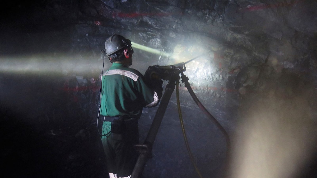 Up to 11 Mexican Miners Trapped in Coal Mine After Collapse, Families Distraught