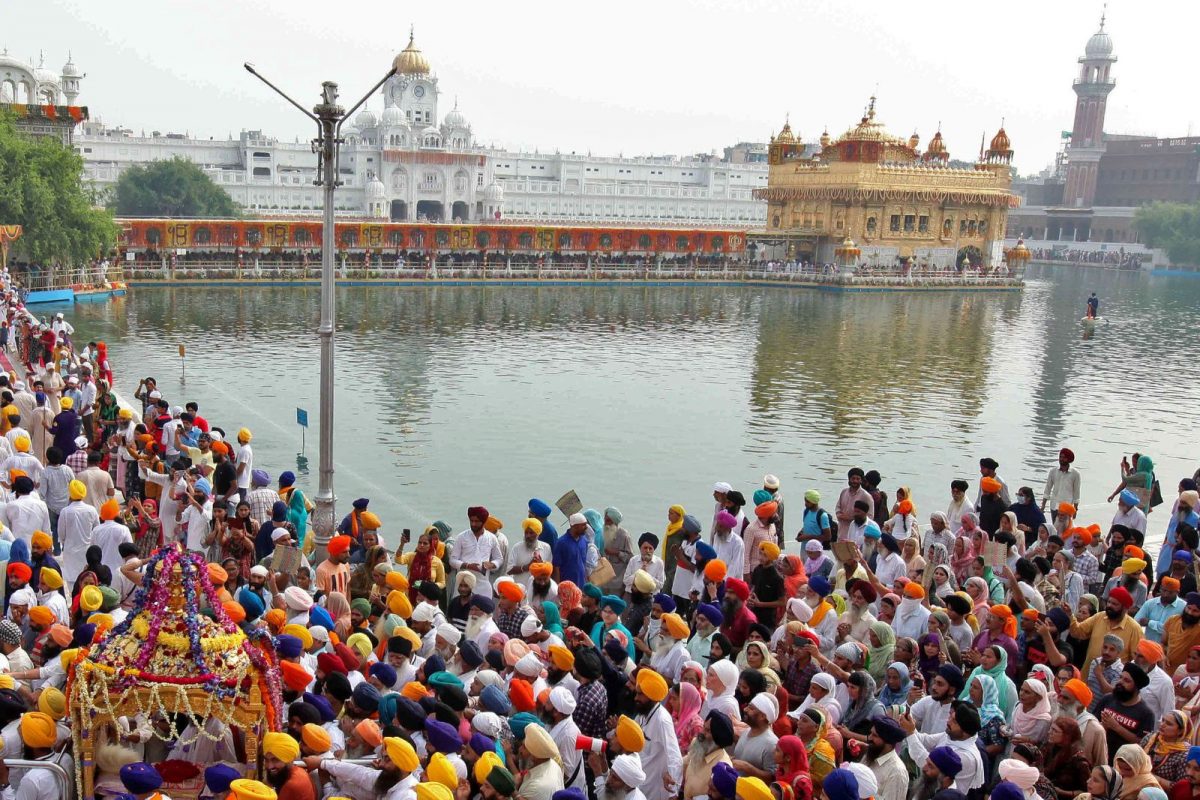 Golden Temple to Hall Bazar, 5 Places to Visit in Amritsar