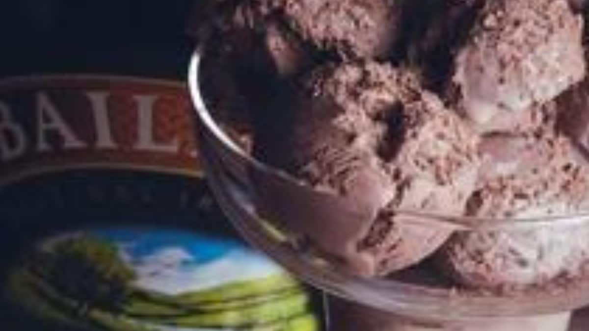 Give Your Taste Buds A Treat By Infusing Alcohol And Ice Cream