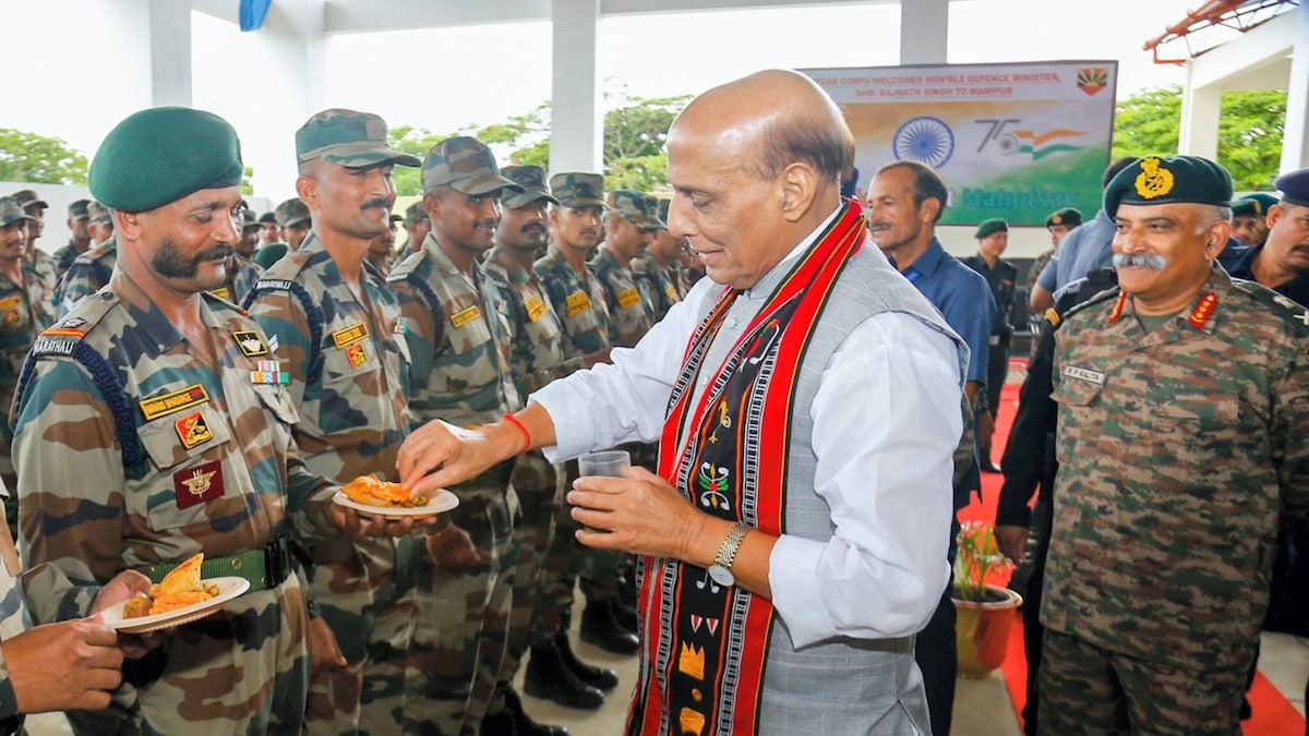 Rajnath Singh Meets Manipur CM Over Breakfast; Interacts with Assam Rifles Jawans