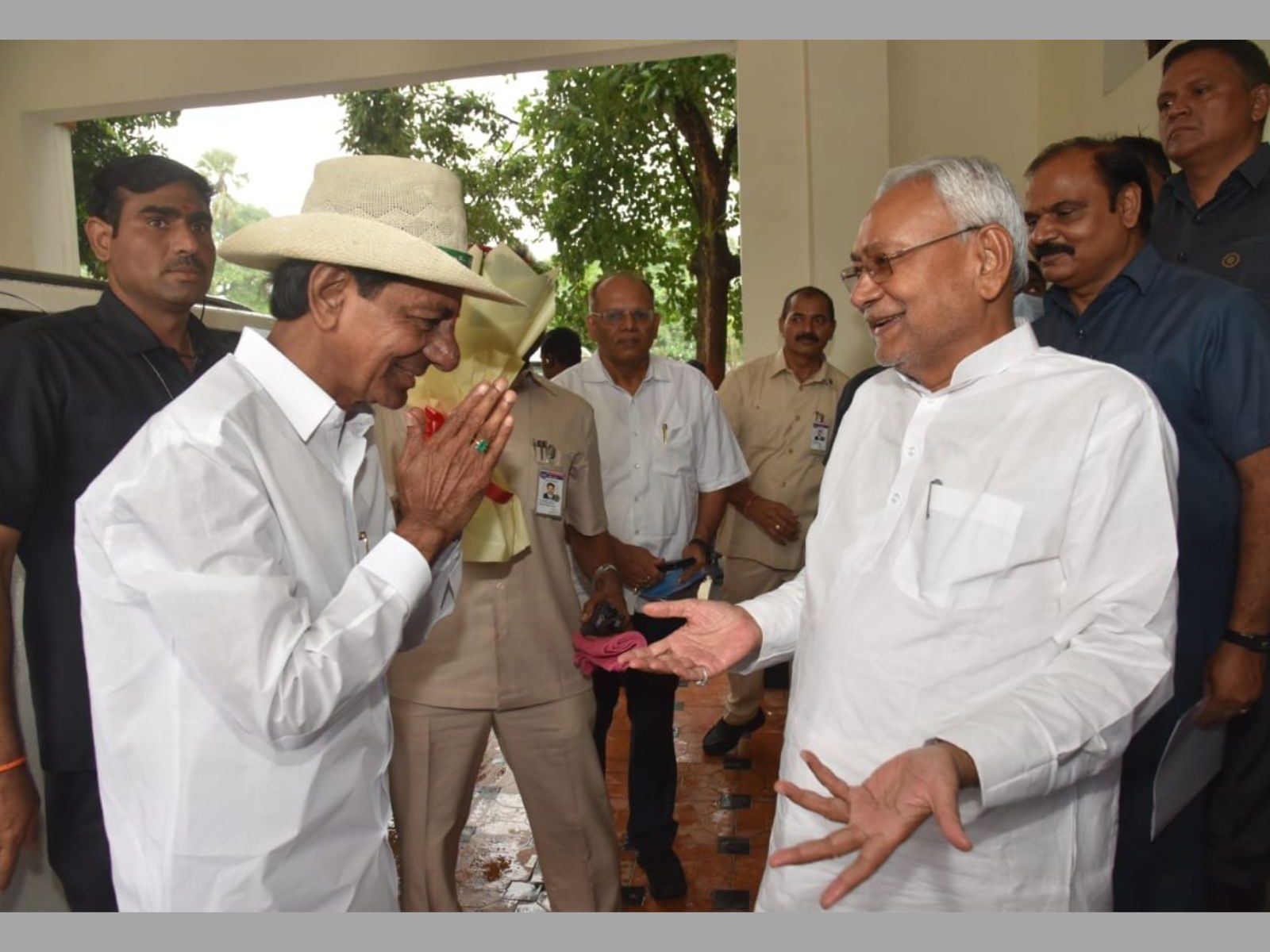 Conspicuous By Absence Future Of Third Front Seems Bleak After Kcr S Cold Shoulder To Nitish Rjd