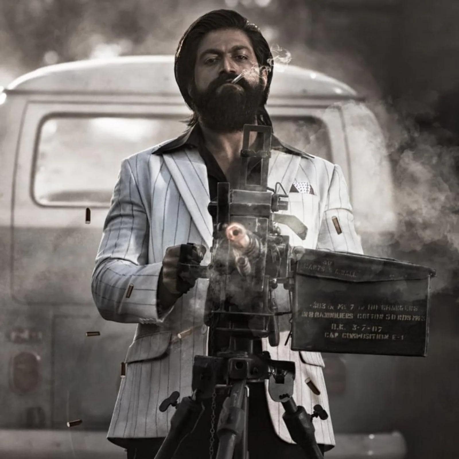 ✓ Kgf Yash Full Black Outfit🔥#kgfoutfit [Video] | Photo pose for man, Oval  face men, Poses for men