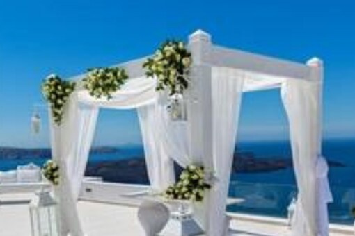 Include the colours white and blue for these have become symbols of Greek islands. (Image: Shutterstock)