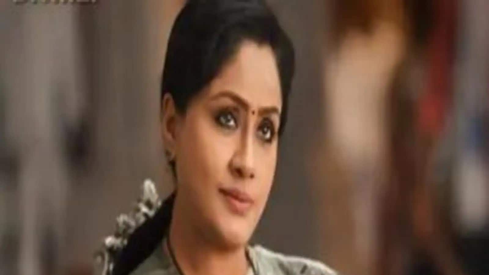 Veteran Tollywood Actress Vijayashanthi Lashes Out at Aamir Khan - News18