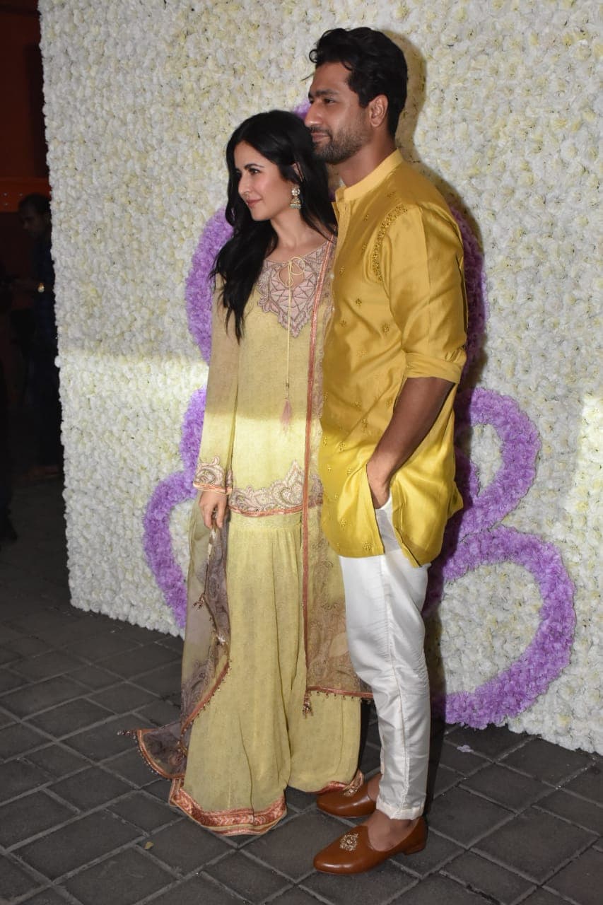 Vicky Kaushal and Katrina Kaif hold hands as they set couple goals once again. (Photo: Viral Bhayani) 