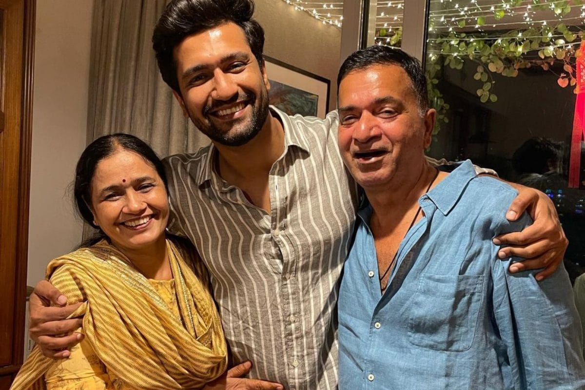 Vicky Kaushal's Dad Sham Kaushal Had Cancer, Recalls Having Suicidal  Thoughts: 'Wasn't Sure I Would Survive' | Movies News - News18