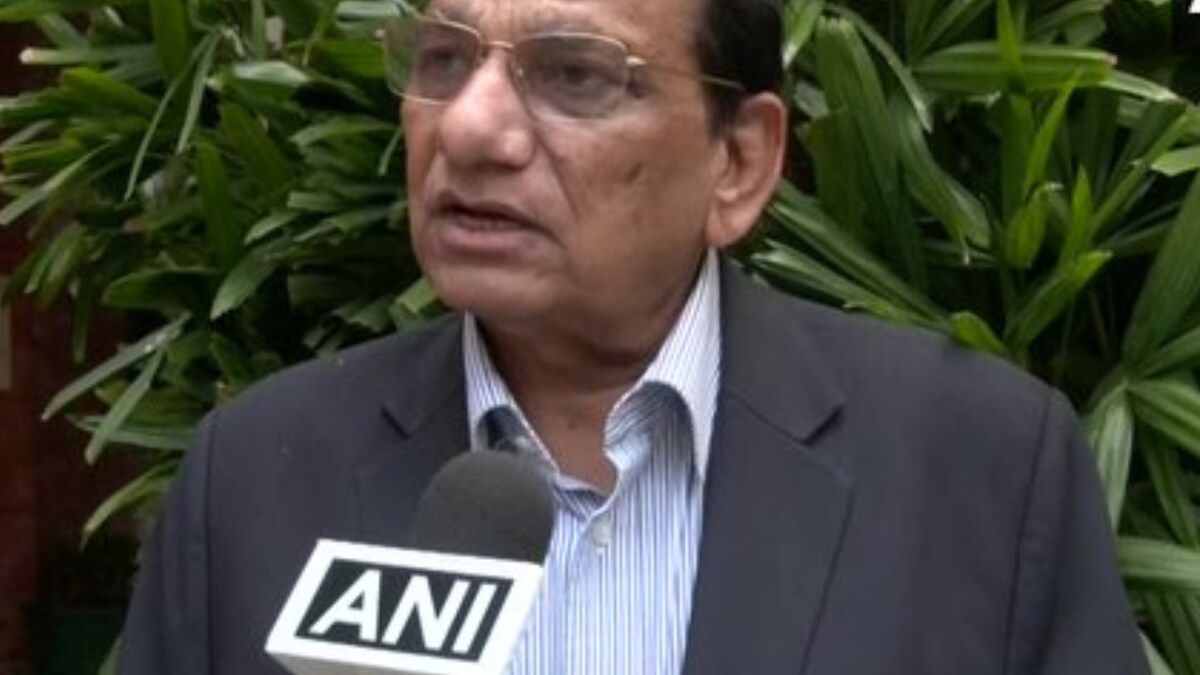 Need Tailored Medical Insurance Product for Middle Class: NITI Aayog Member Paul