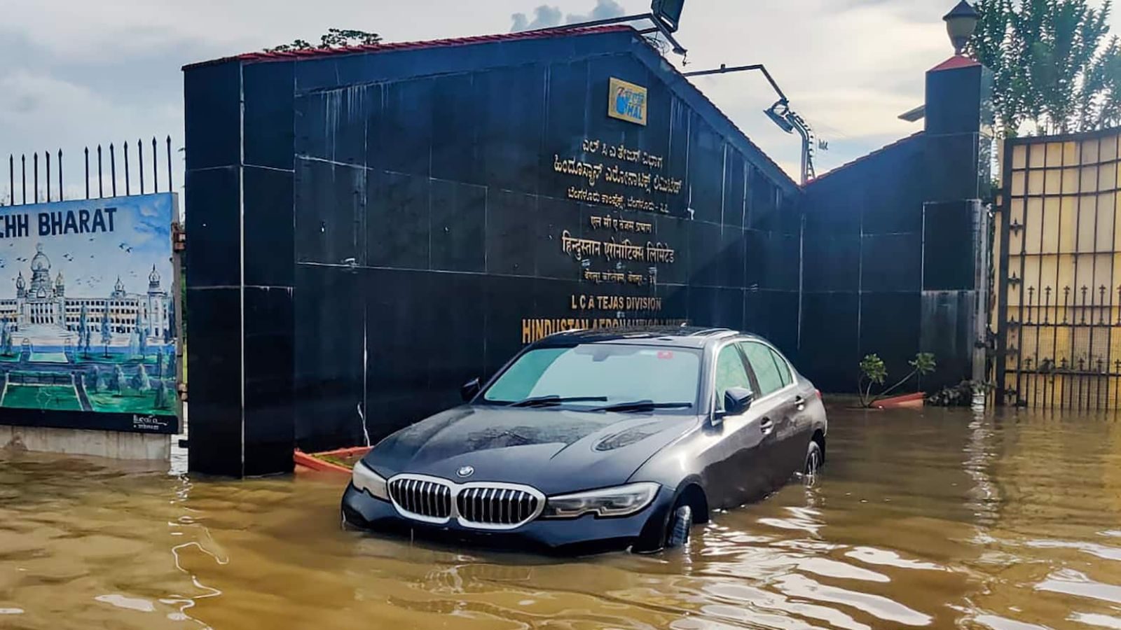 Bangalore Rain 5 Tips For Driving Through Waterlogged Areas