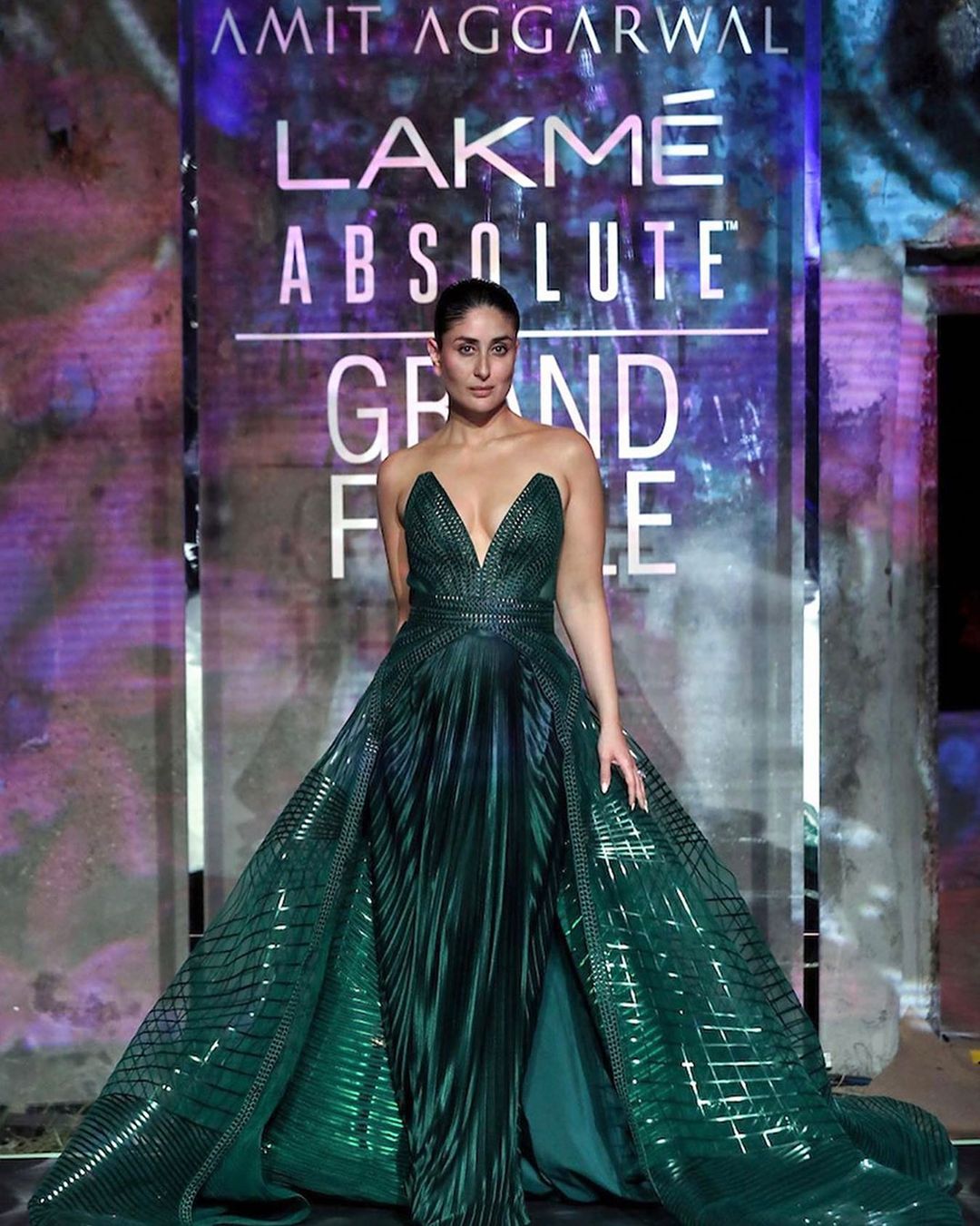 Kareena Kapoor was Amit Aggarwal’s showstopper for Lakme Fashion Week in 2020. Photo: Instagram