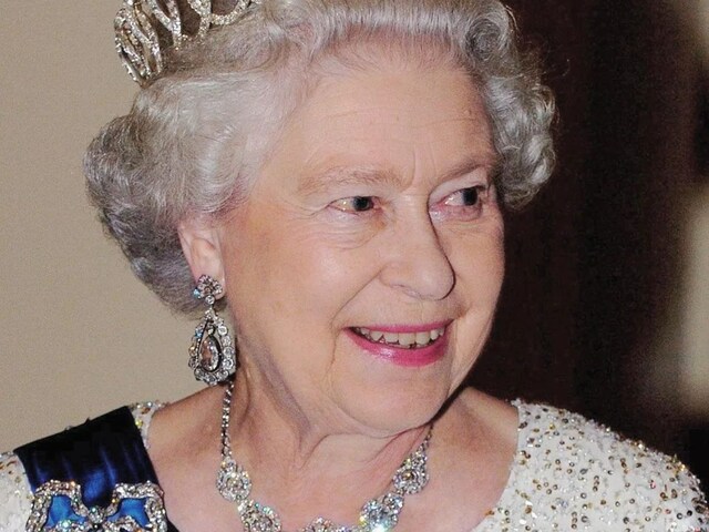Who is Angela Kelly? Queen Elizabeth II’s Personal Dresser - News18