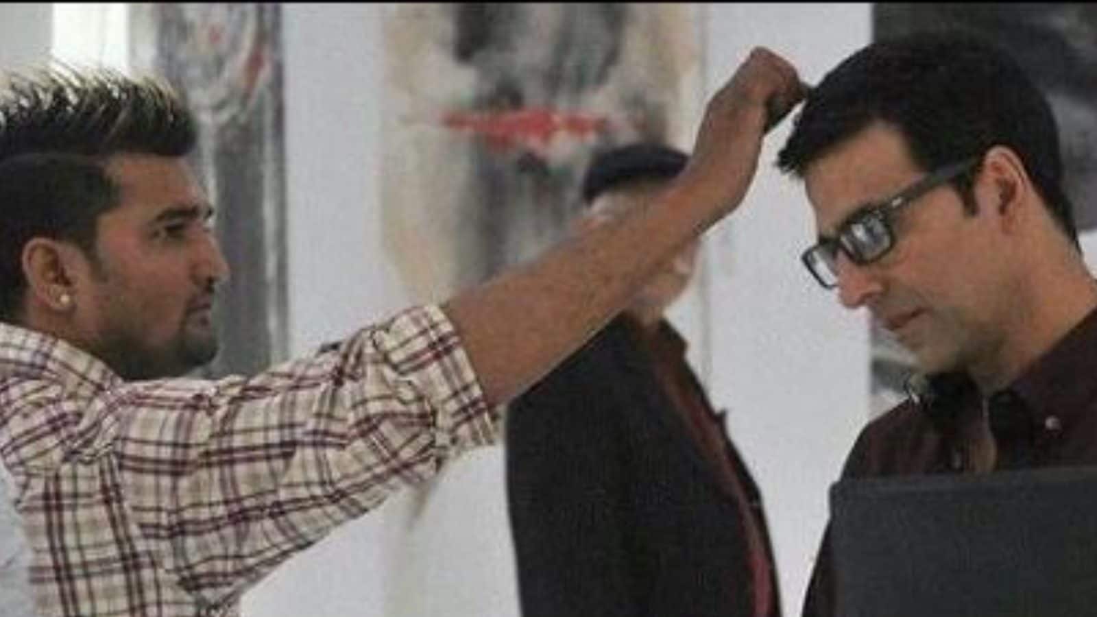 Akshay Kumar mourns death of Milan Jadhav his hairstylist for over 15  years  Bollywood  Hindustan Times