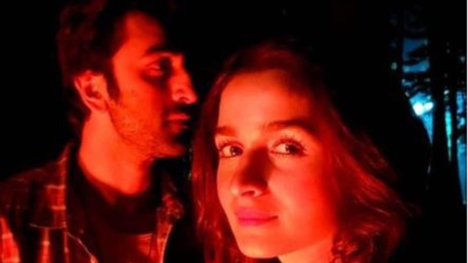 Alia Bhatt Shares BTS Still With Hubby Ranbir Kapoor From Brahmastra ...