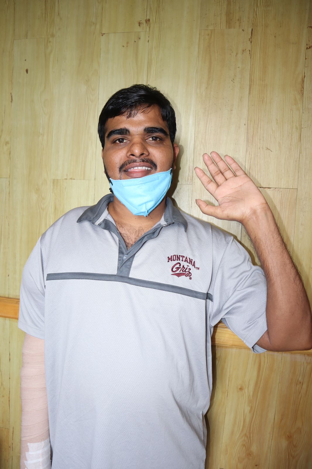 After struggling for many years with a life without hands, Amaresh’s long wait for a suitable donor was heard when the family of Vinod agreed to donate his hands. (News18)