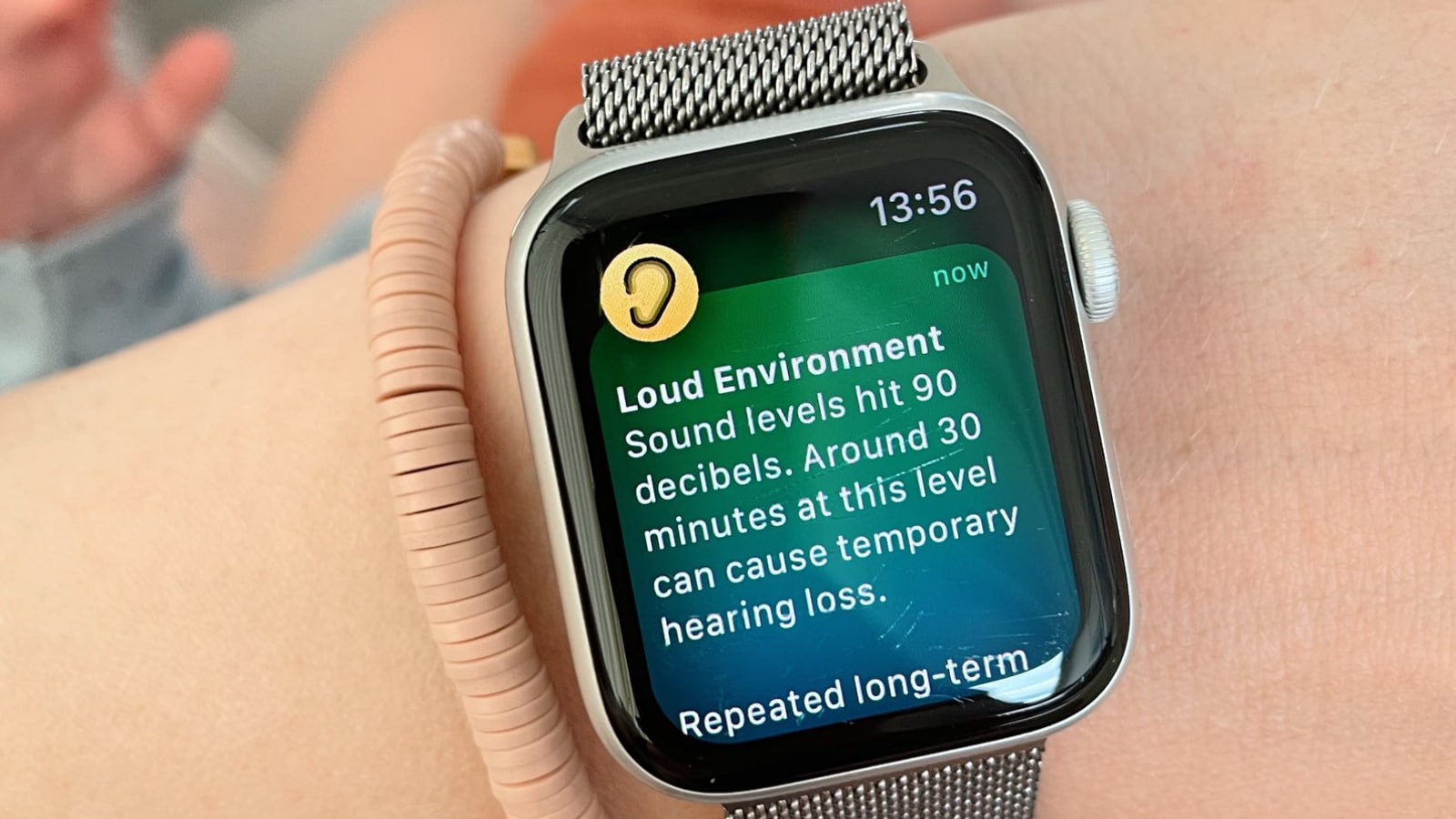 Apple Watch Alerts Woman of 'Loud Environment' Around Her, Here's What