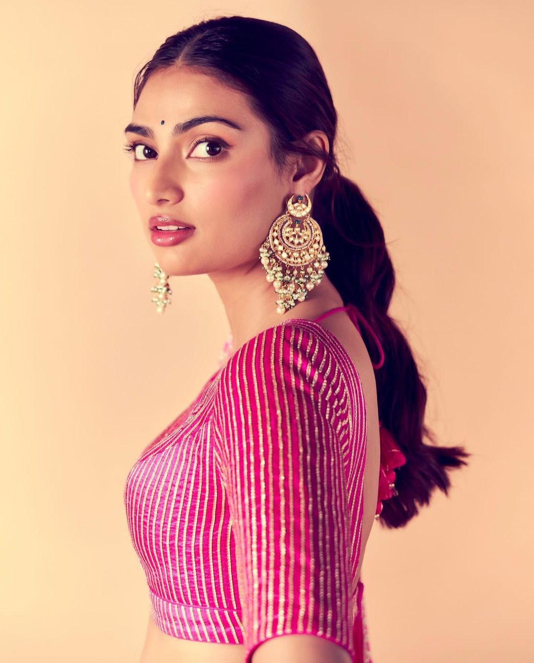 Athiya Shetty Is A Picture Of Elegance In Ivory White Saree, Check Out