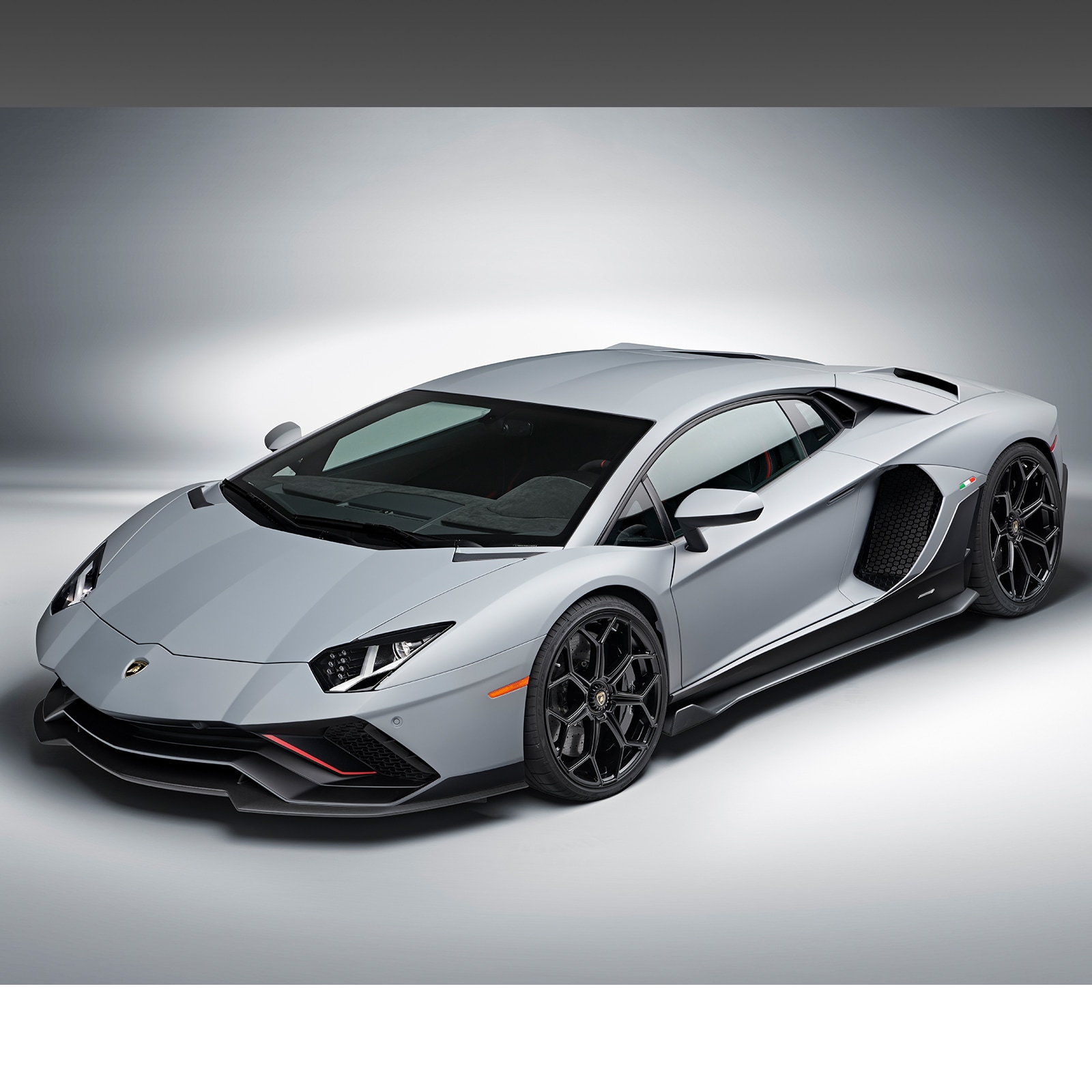 High Taxation Limiting Growth of Super Luxury Car Market in India:  Lamborghini CEO