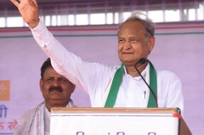 'Grave Indiscipline', Cong Serves Notice to 3 Gehlot Loyalists; Raj CM Not Named in Report to Sonia