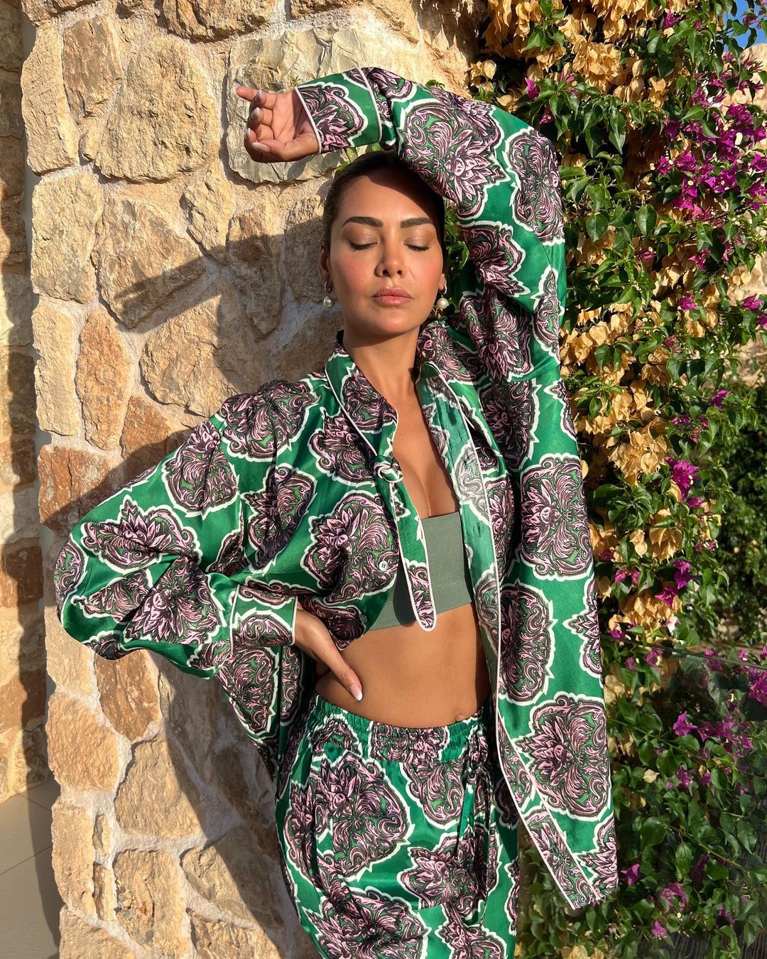 Esha Gupta looks sassy as she strikes a pose in the smart casuals. (Image: Instagram) Esha Gupta looks sassy as she strikes a pose in the smart casuals.