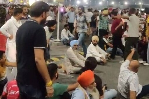 700 Passengers Stranded at Delhi Airport After Lufthansa Cancels Flights