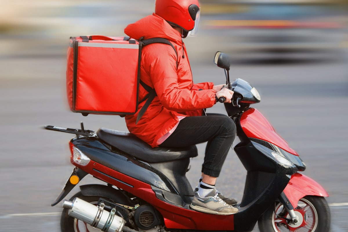Consumer Court Directs Zomato, Eatery to Pay Rs 8,362 to Law Student for Non-delivery of Order Worth Rs 362