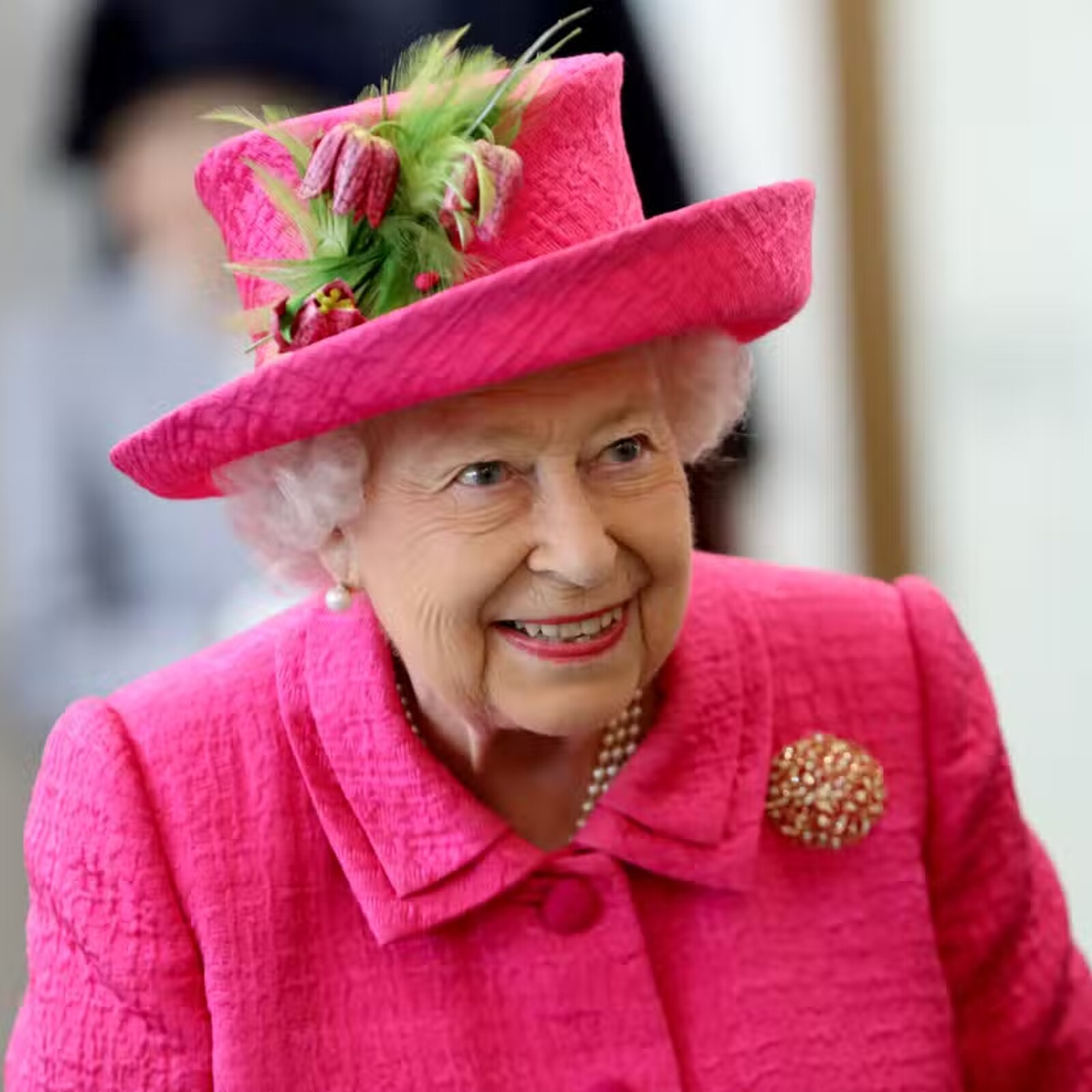 Elizabeth Monarch: Power & Politics - zaj5rw9