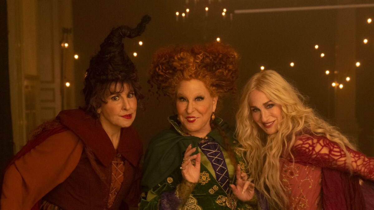 The Sanderson Sisters - One Way Or Another (Full Music Video) Hocus Pocus 2  