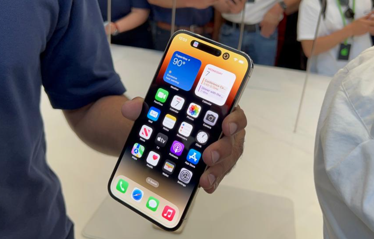 Apple iPhone 14 Pro At Rs 1.30 Lakh; iPhone 14 Pro Max Costs Rs 1.40 Lakh:  Most Expensive iPhones Launched
