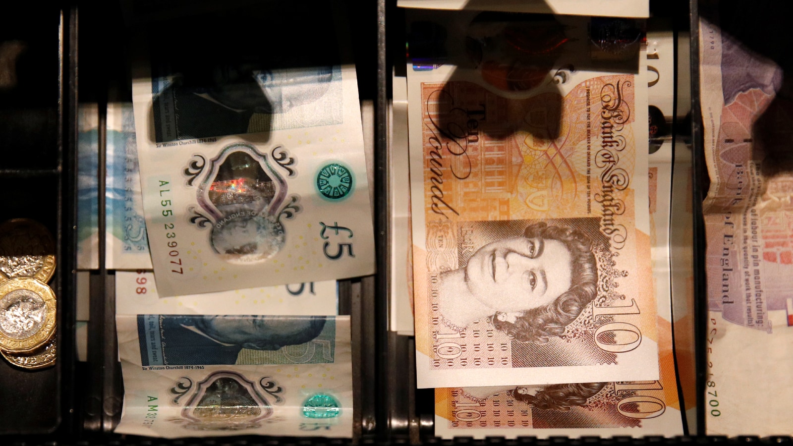 Queen Notes Banknotes Featuring Queen Elizabeth II Are Circulating in the UK, 19 ...