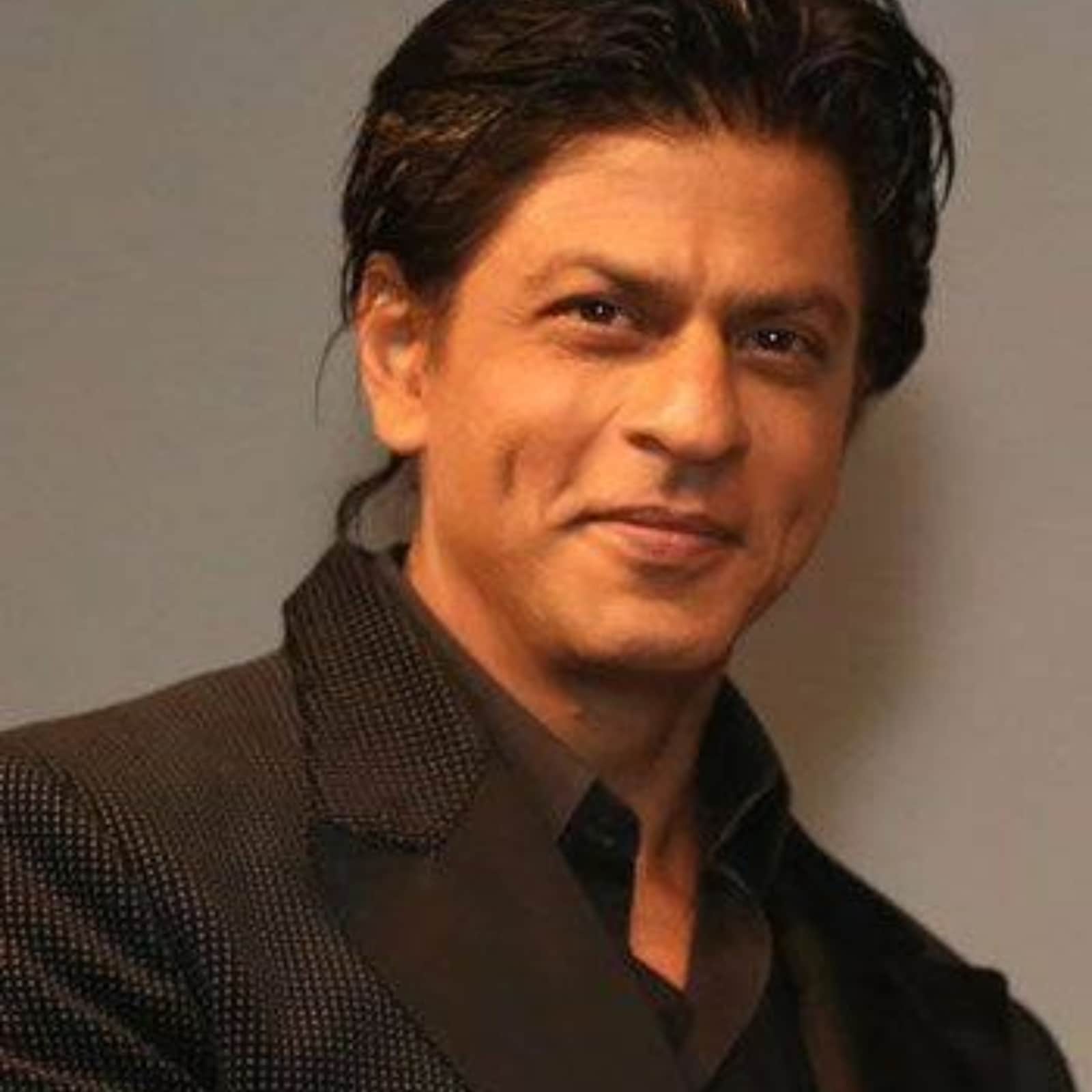 Shah Rukh Khan's fans from Netherlands, Switzerland, France and other countries have reached Mumbai to celebrate his birthday.
