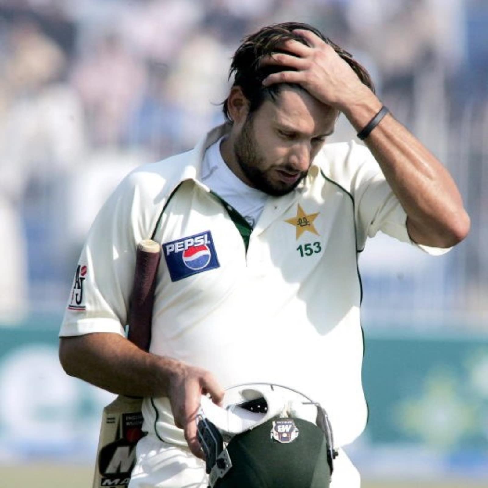 Go Ahead, Nobody is Looking': Shahid Afridi Reveals Why he Tampered With  Pitch in 2005