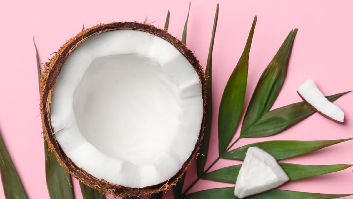 Ingenious Ideas to Add Coconut Oil Into Your Beauty and Health Routine