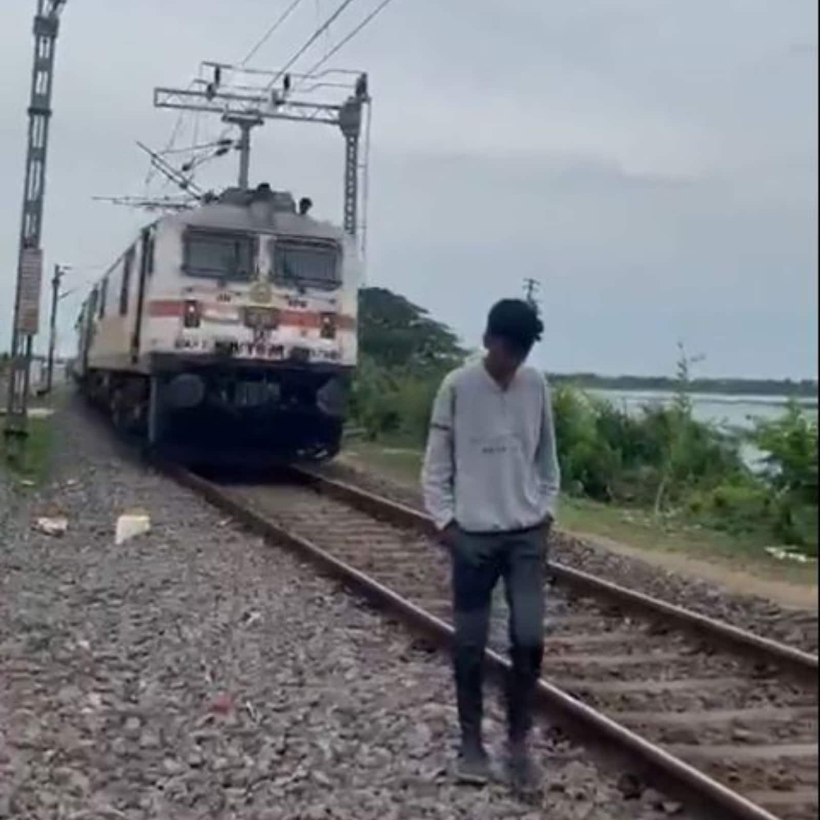 Raju Wap Malayalam Hot Videos - Telangana Teen Hit by Speeding Train While Making Insta Reel on Track,  Grievously Injured