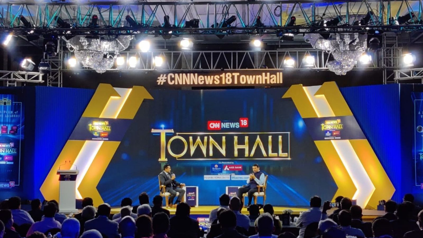 cnn-news18-town-hall-devendra-fadnavis-aaditya-thackeray-kartik