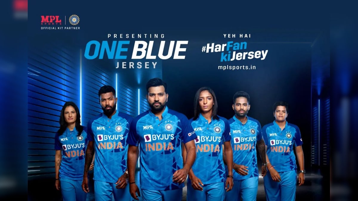 India new Jersey: T20 World Cup 2022: Netizens go gaga over Team India's new  T20I jersey - The Economic Times