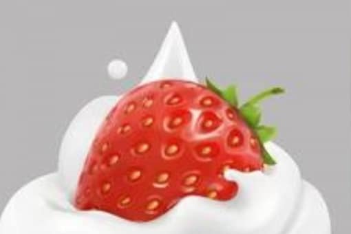 Top off the strawberries with the cream and enjoy its heavenly taste. (Image: Shutterstock)