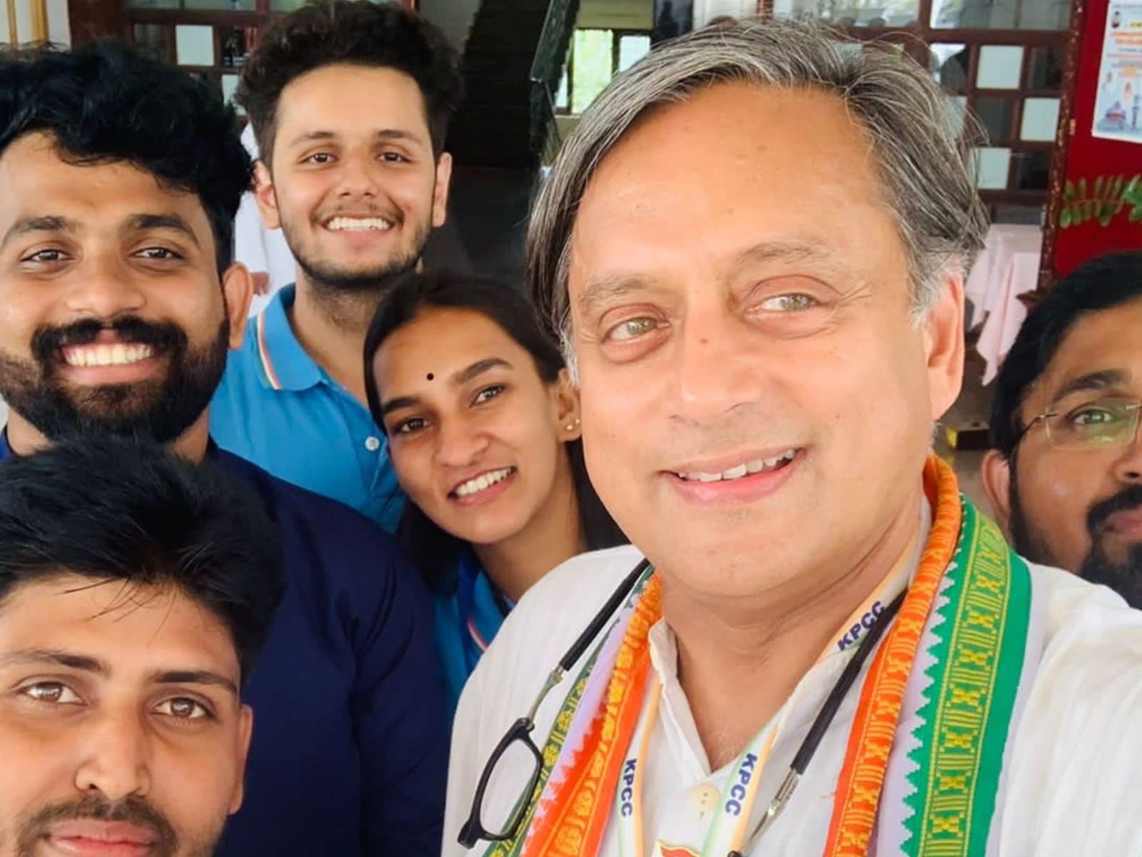 MP Mahua Moitra and Dr. Shashi Tharoor at Mango Party #mahuamoitra