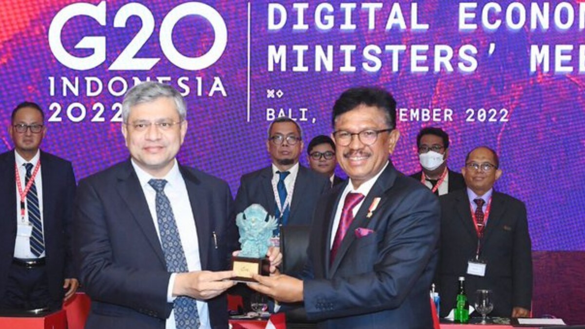 Chairmanship of G20 Digital Economy Working Group Handed Over to India