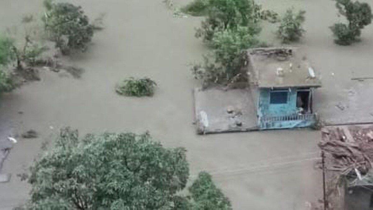 Woman's Body Pulled Out of Sludge-filled Home as Cloudburst Triggers Flash Flood in Uttarakhand Village